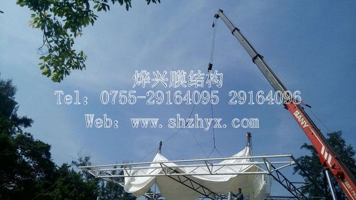 广州外语学院舞台膜结构吊装.jpg