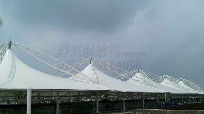 烨兴—广州岭南学校膜结构通道中空遮雨棚工程