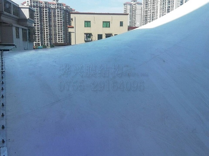 佛山乐从走廊膜结构遮雨蓬膜面.jpg